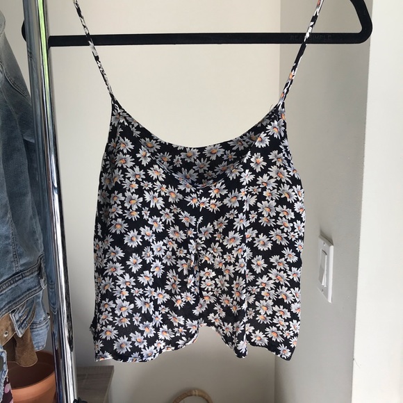 Brandy Melville John Galt black daisy crop tank - Picture 3 of 5